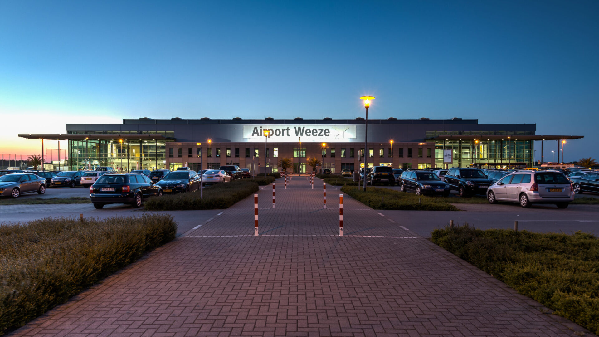 Taxi Tilburg Weeze Airport